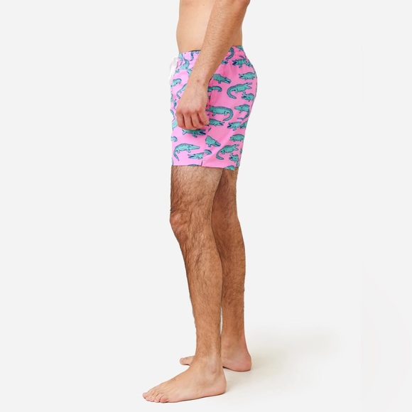 NWOT Chubbies Swim Trunks The Glades Alligator Print Pink 5.5" Mesh Lined Size L - Picture 11 of 11